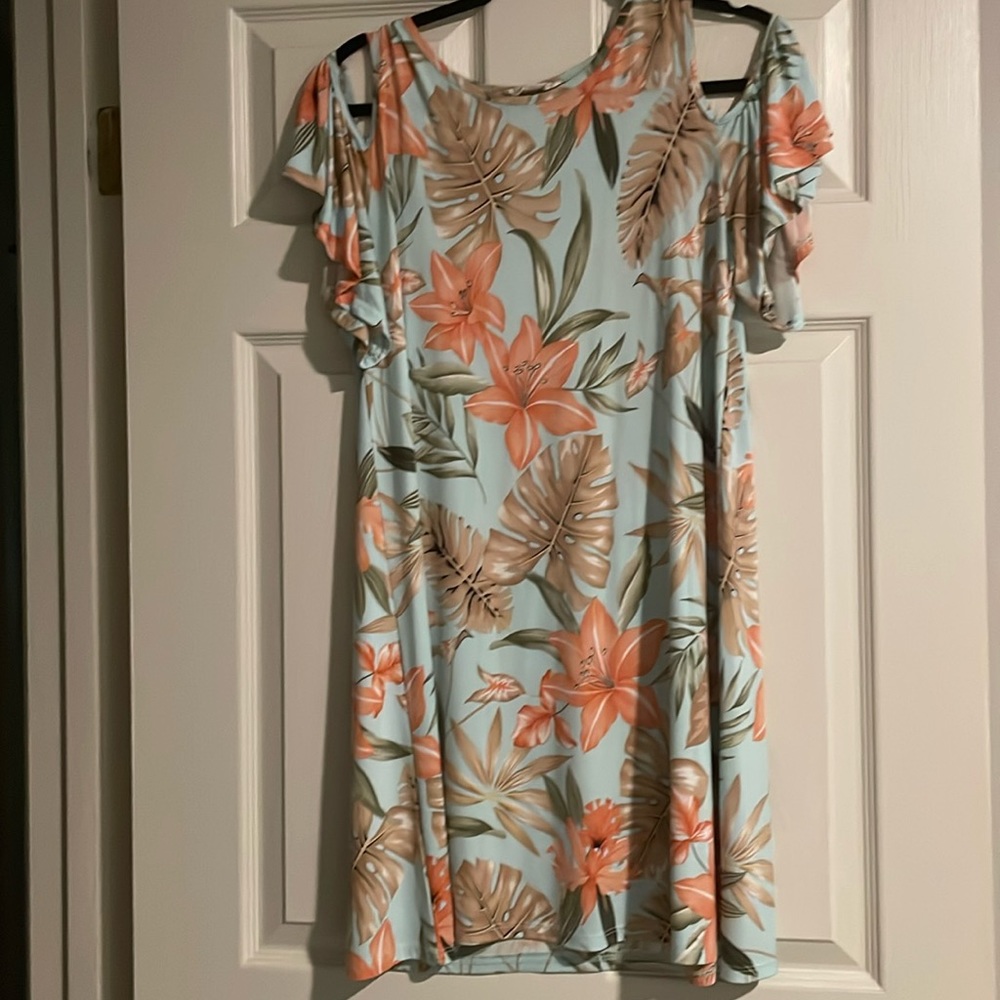 “Floral Boutique Mini Dress – Size L”